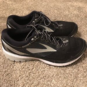 Brooks Ghost 10 Men’s Shoe.